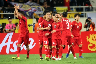 Việt Nam 2-0 Malaysia: Công Phượng, Anh Đức chói sáng