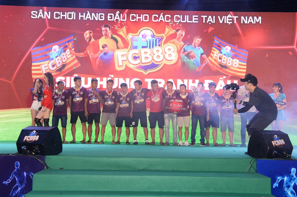 Siêu Hùng Tranh Đấu - Sôi động, cuồng nhiệt tới từng phút giây - 2 Siêu Hùng Tranh Đấu - Sôi động, cuồng nhiệt tới từng phút giây - 2
