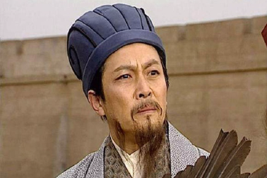 "Gia Cát Lượng" nổi tiếng nhất màn ảnh sau bi kịch vợ tự vẫn