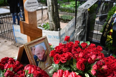 Báo Nga: Mộ của thủ lĩnh Wagner được canh gác 24/7