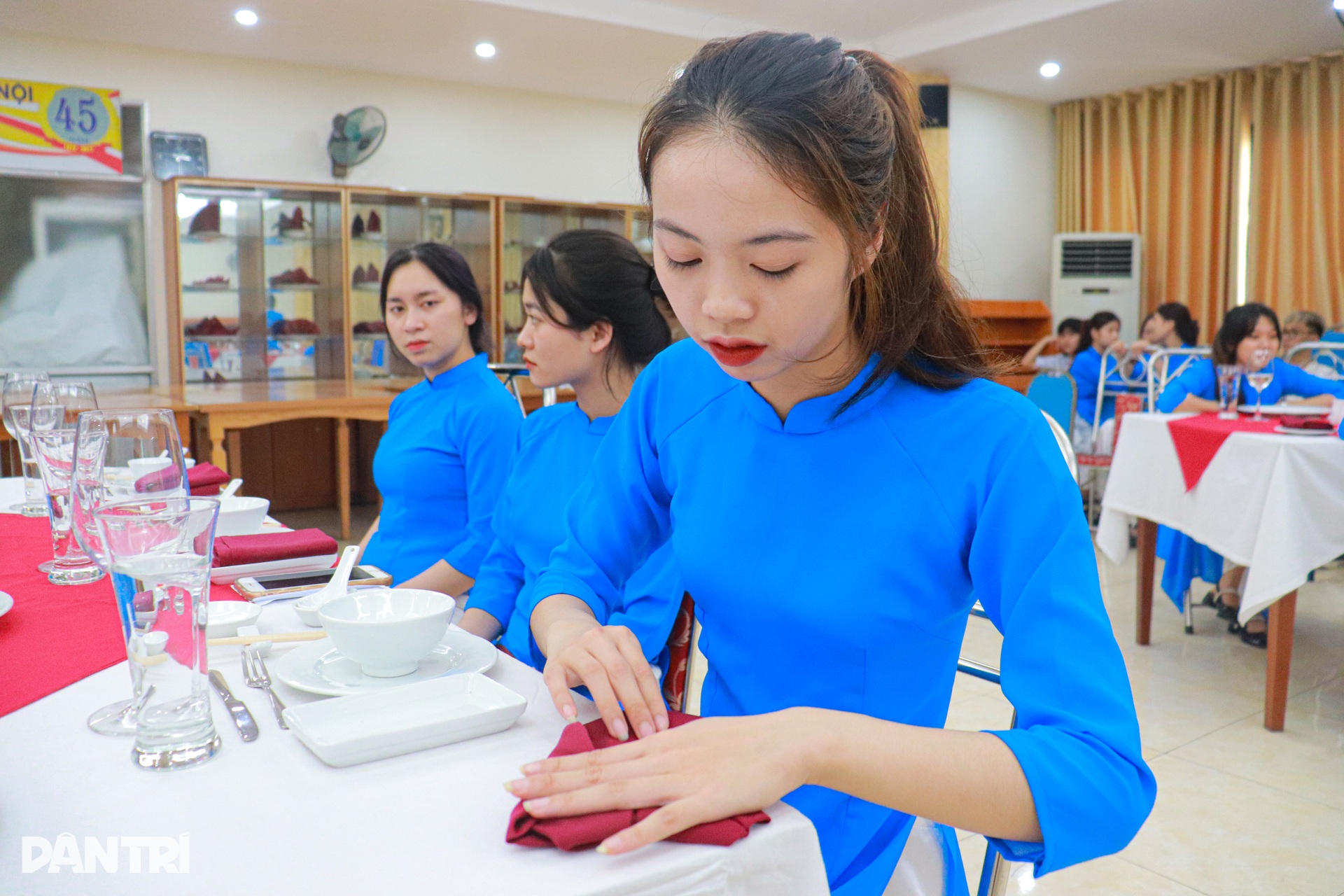 Người trẻ là tín đồ ăn ngon, mặc đẹp thì chọn học nghề gì? - 9 Người trẻ là tín đồ ăn ngon, mặc đẹp thì chọn học nghề gì? - 9