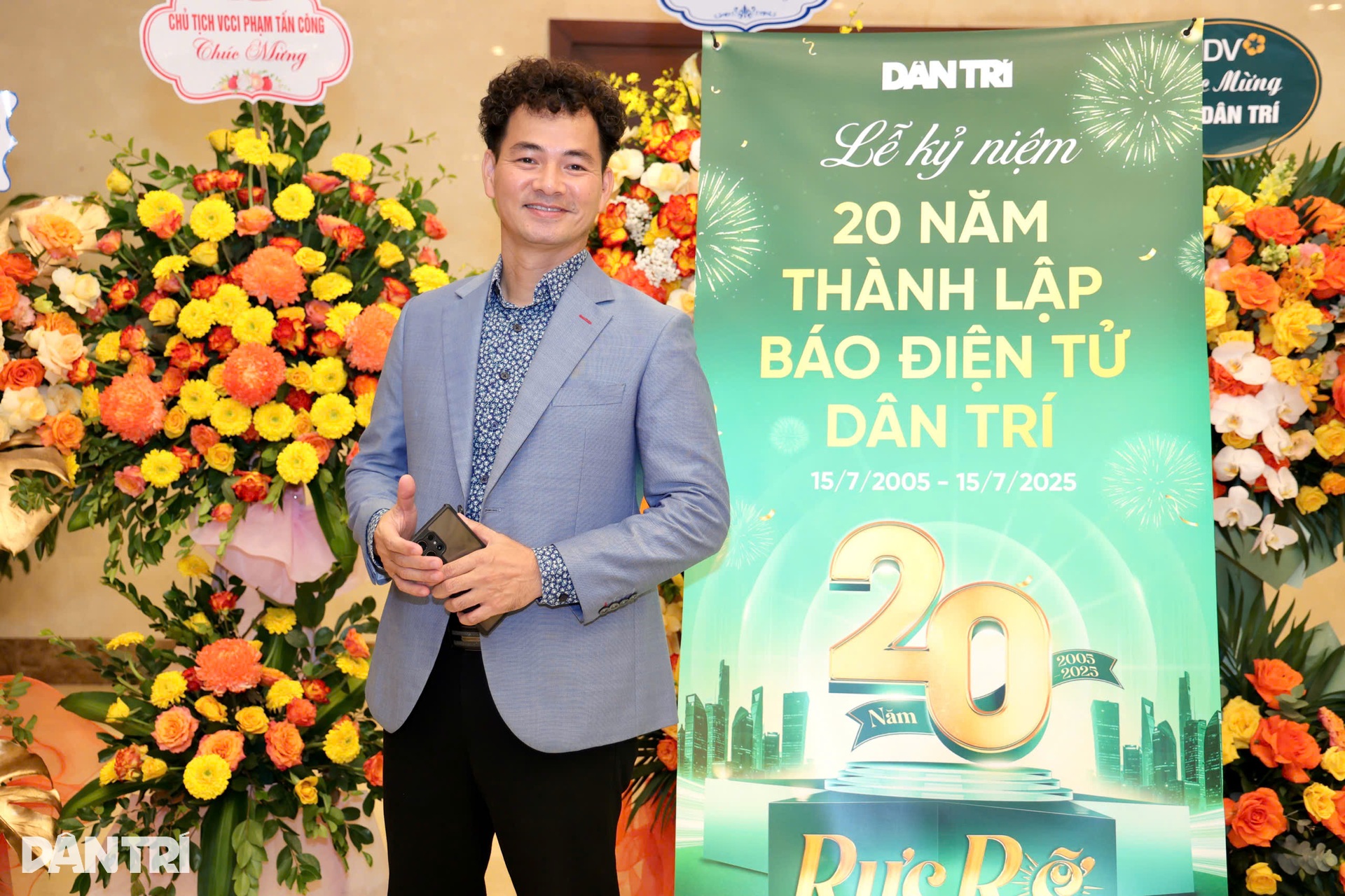 Dàn nghệ sĩ nổi tiếng, gạo cội đến dự Lễ kỷ niệm 20 năm báo Dân trí - 2 Dàn nghệ sĩ nổi tiếng, gạo cội đến dự Lễ kỷ niệm 20 năm báo Dân trí - 2