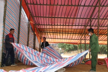 Tiểu thương "chơi lớn", thuê mặt bằng nửa năm chỉ dùng 1 tháng Tết