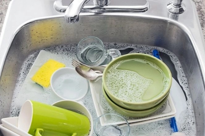 កំហុស៣យ៉ាង ពេលលាងចាន ធ្វើឲ្យគ្រួសារទាំងមូលឈឺ - ១ 3 sai lầm khi rửa bát khiến cả nhà rước bệnh - 1