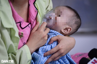 Hà Nội: Nhiều trẻ nhập viện vì cúm, có ca biến chứng viêm não