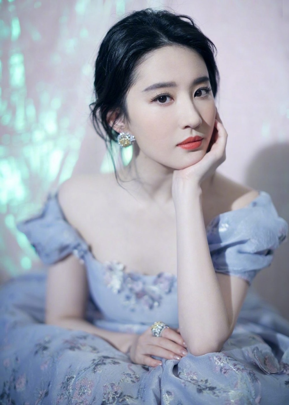 Không phải Phạm Băng Băng, minh tinh đẹp nhất Hoa ngữ là ai? - 2 Không phải Phạm Băng Băng, minh tinh đẹp nhất Hoa ngữ là ai? - 2