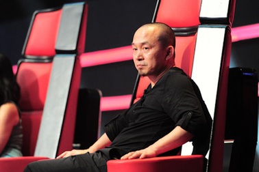 Quốc Trung “chặt” Mr Đàm không thương tiếc