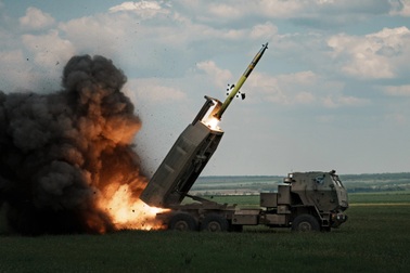 Mỹ nói Ukraine dần cạn đạn dược, có vũ khí không đủ dùng 3 tháng