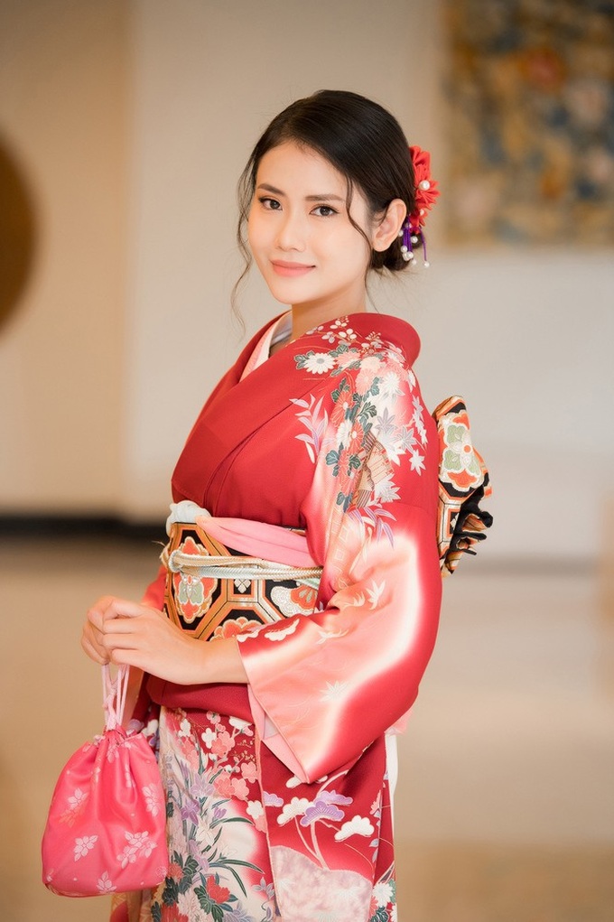 Tường San-Huyền My khoe vai trần nuột nà, Đỗ Mỹ Linh diện váy xẻ táo bạo - Ảnh 12. Tường San-Huyền My khoe vai trần nuột nà, Đỗ Mỹ Linh diện váy xẻ táo bạo - Ảnh 12.