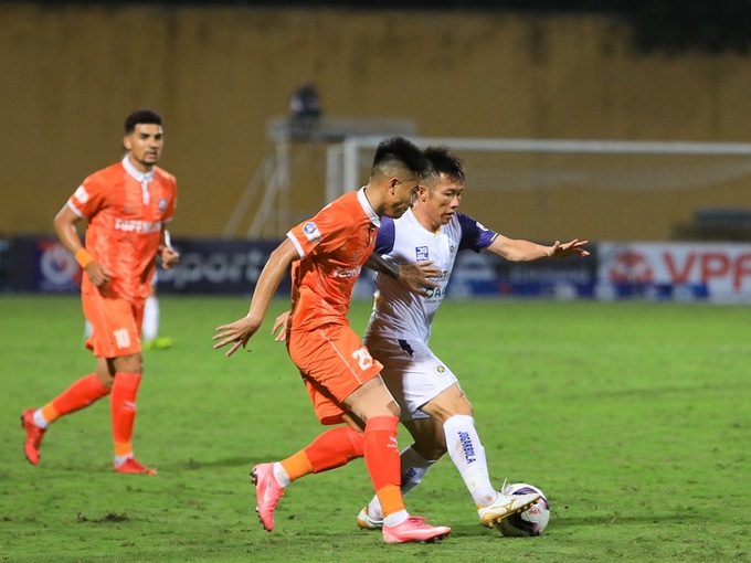 V League 2021: Khủng hoảng phong độ các đội đua - Vé vào Top 6 chia đều - Ảnh 2. V League 2021: Khủng hoảng phong độ các đội đua - Vé vào Top 6 chia đều - Ảnh 2.