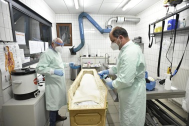 Thế giới “đếm sót” hàng nghìn người chết vì Covid-19 trong tháng 3