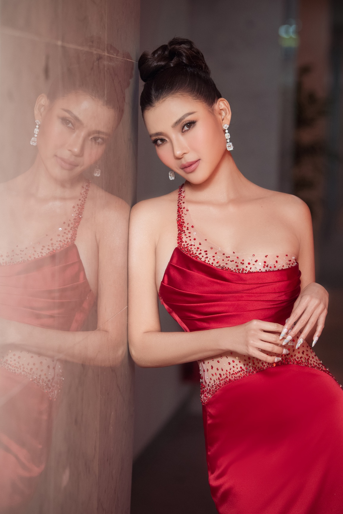 Thúy Diễm  khoe chân dài miên man giữa trời đông - 1 Thúy Diễm  khoe chân dài miên man giữa trời đông - 1