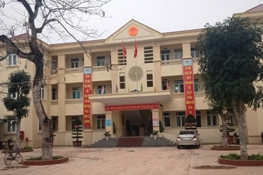 Lập khống hồ sơ 10 ngôi mộ để  trục lợi