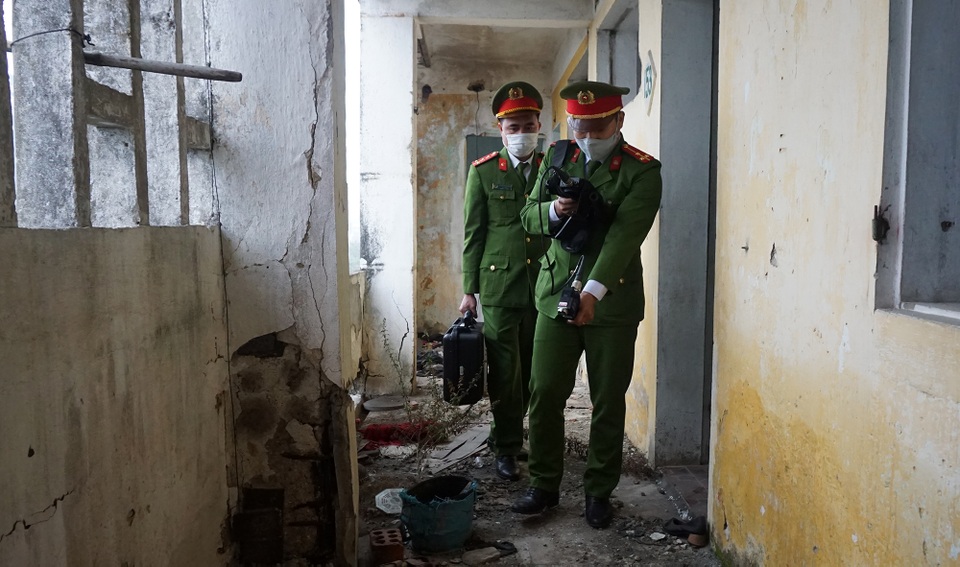 Vụ người dân quyết bám trụ chung cư nguy hiểm: Cưỡng chế phá dỡ - 5 Vụ người dân quyết bám trụ chung cư nguy hiểm: Cưỡng chế phá dỡ - 5