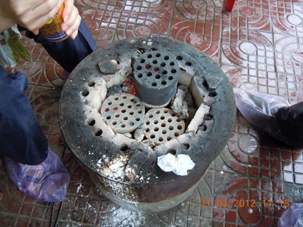 Hà Nội đã xóa bỏ được hơn 99% số lượng bếp than tổ ong trên địa bàn - 2 Hà Nội đã xóa bỏ được hơn 99% số lượng bếp than tổ ong trên địa bàn - 2