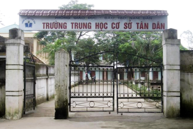 Tạm giữ giáo viên chủ nhiệm bị tố xâm hại nữ sinh lớp 9