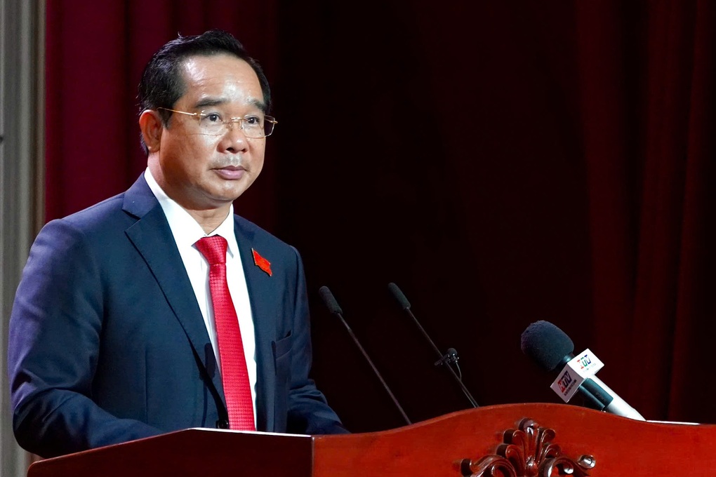 Ra mắt Ủy ban Kiểm tra Thành ủy TPHCM nhiệm kỳ 2025-2030 - 3 Ra mắt Ủy ban Kiểm tra Thành ủy TPHCM nhiệm kỳ 2025-2030 - 3