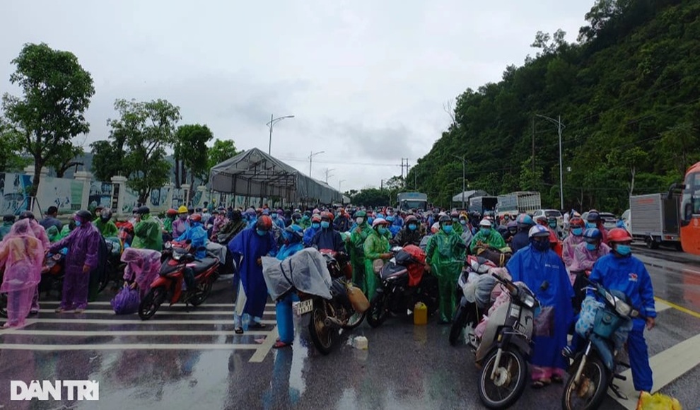 Khoảng 1,3 triệu lao động Việt Nam về quê né dịch Covid-19 - 1 Khoảng 1,3 triệu lao động Việt Nam về quê né dịch Covid-19 - 1