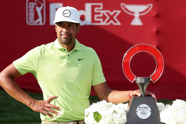 Tony Finau vô địch giải Rocket Mortgage Classic 2022
