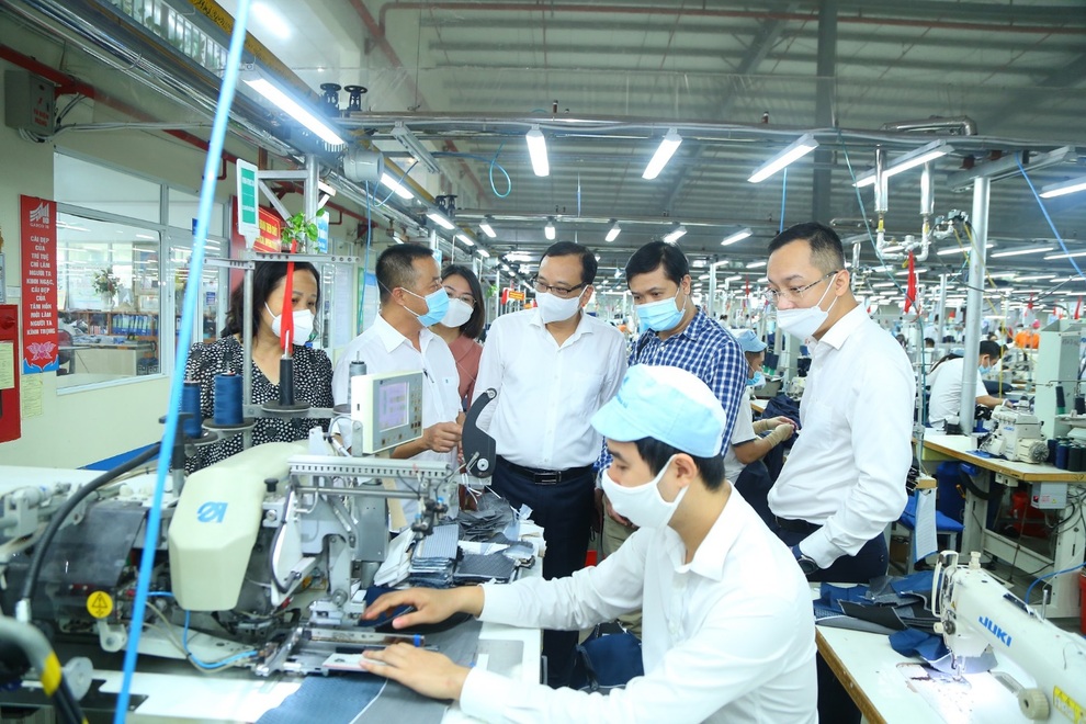 Đẩy nhanh hỗ trợ người lao động, doanh nghiệp ổn định sản xuất kinh doanh - 1 Đẩy nhanh hỗ trợ người lao động, doanh nghiệp ổn định sản xuất kinh doanh - 1