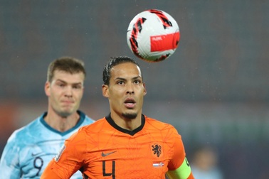 Hậu vệ tuyển Hà Lan: "Chúng tôi đấu với Argentina, không đấu với Messi"