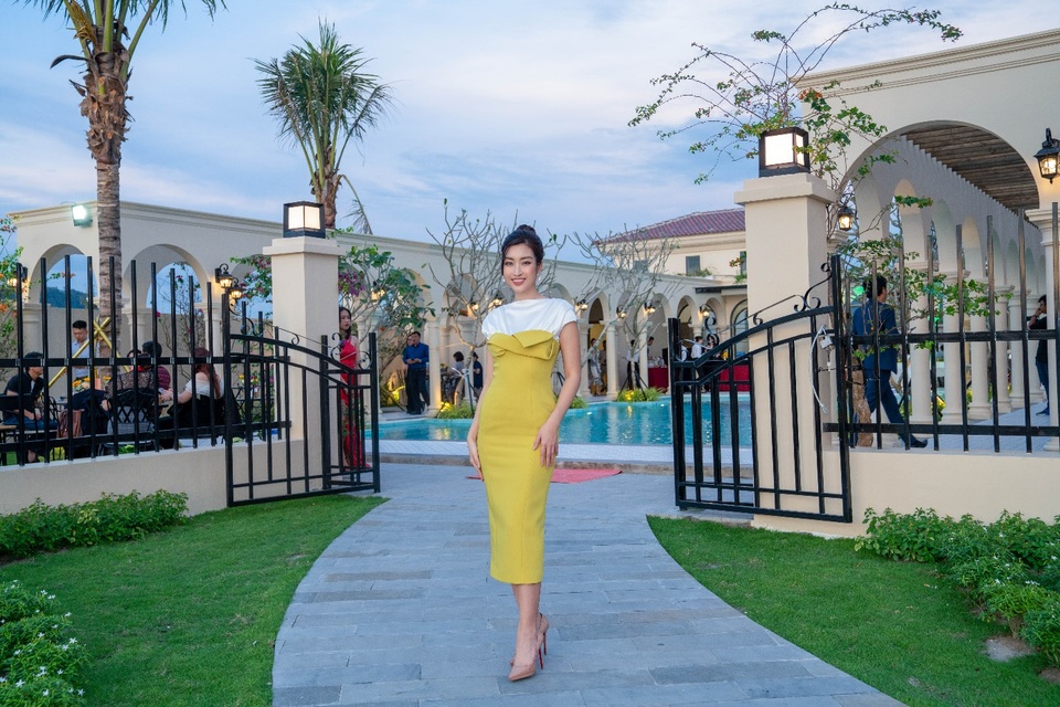 Hoa hậu Đỗ Mỹ Linh kiêu hãnh vị thế độc tôn tại The Residence Phú Quốc - 1 Hoa hậu Đỗ Mỹ Linh kiêu hãnh vị thế độc tôn tại The Residence Phú Quốc - 1