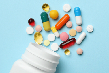 Dùng thuốc giảm đau sai cách, nam thanh niên nhập viện cấp cứu