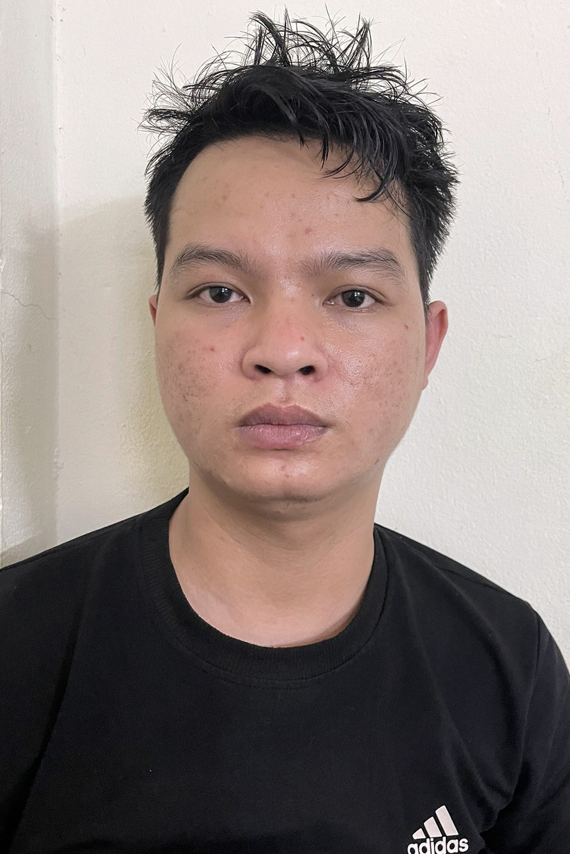 Nam thanh niên ship hơn 30 kg cây thuốc phiện lên phố cổ Hà Nội - 1 Nam thanh niên ship hơn 30 kg cây thuốc phiện lên phố cổ Hà Nội - 1