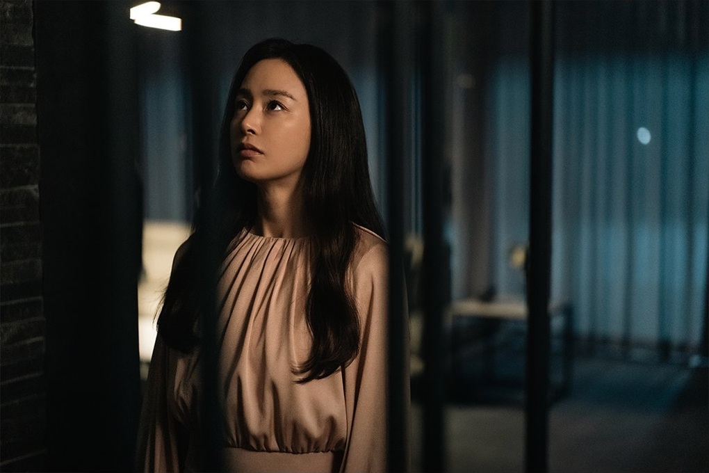 Kim Tae Hee xuất hiện xinh đẹp, sắp tái xuất màn ảnh nhỏ với dự án kinh dị - 5 Kim Tae Hee xuất hiện xinh đẹp, sắp tái xuất màn ảnh nhỏ với dự án kinh dị - 5