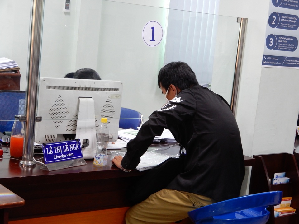 Đà Nẵng: Gần 23.000 người lao động nộp hồ sơ hưởng trợ cấp thất nghiệp - 4 Đà Nẵng: Gần 23.000 người lao động nộp hồ sơ hưởng trợ cấp thất nghiệp - 4