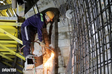 Công trường cao tốc Chí Thạnh - Vân Phong những ngày nghỉ lễ