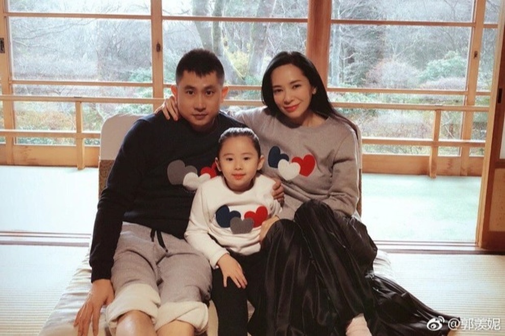 Chuyện tình 10 năm hạnh phúc của nàng hoa hậu lấy chồng kém tuổi - 6 Chuyện tình 10 năm hạnh phúc của nàng hoa hậu lấy chồng kém tuổi - 6