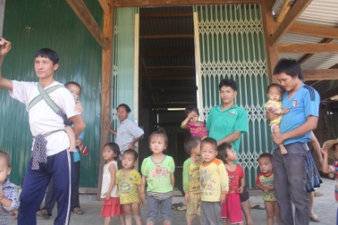 Cuộc sống bi hài của những người cả đời mơ được làm... công dân