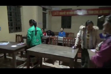 Lớp học xóa mù chữ ở biên giới Việt - Lào