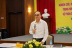 Phân quyền nhưng không thể "khoán trắng" cho địa phương