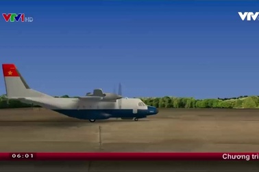 Vớt được một số mảnh vỡ của máy bay CASA 212 (Nguồn: VTV)