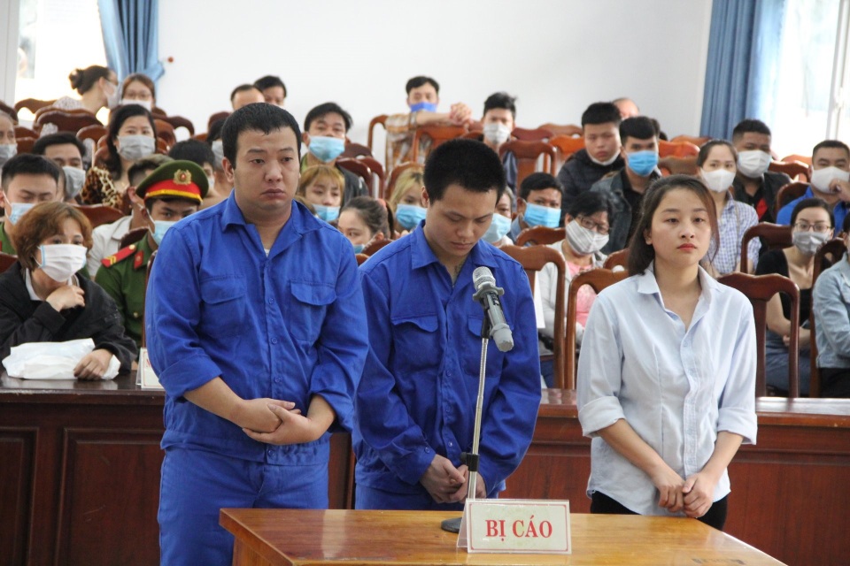 Gái trẻ buôn ma túy để kiếm tiền... cưới chồng - 1