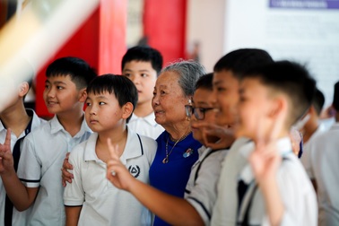 "Học để làm người tử tế: Nói thì dễ nhưng làm được khó lắm"