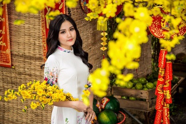 Top 9 Miss Teen hóa “cô Ba Sài Gòn” trong bộ ảnh đón Xuân