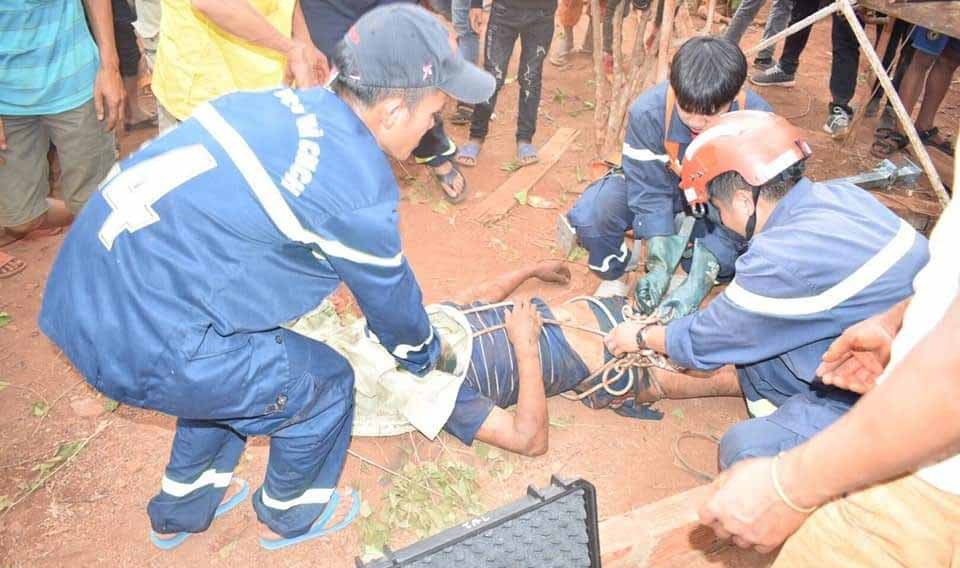 1 người tử vong, 4 người cấp cứu vì ngạt khí dưới giếng - 1 1 người tử vong, 4 người cấp cứu vì ngạt khí dưới giếng - 1