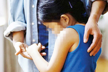 Quan hệ với người dưới 18 tuổi sẽ bị truy cứu tội hiếp dâm hay cưỡng dâm?