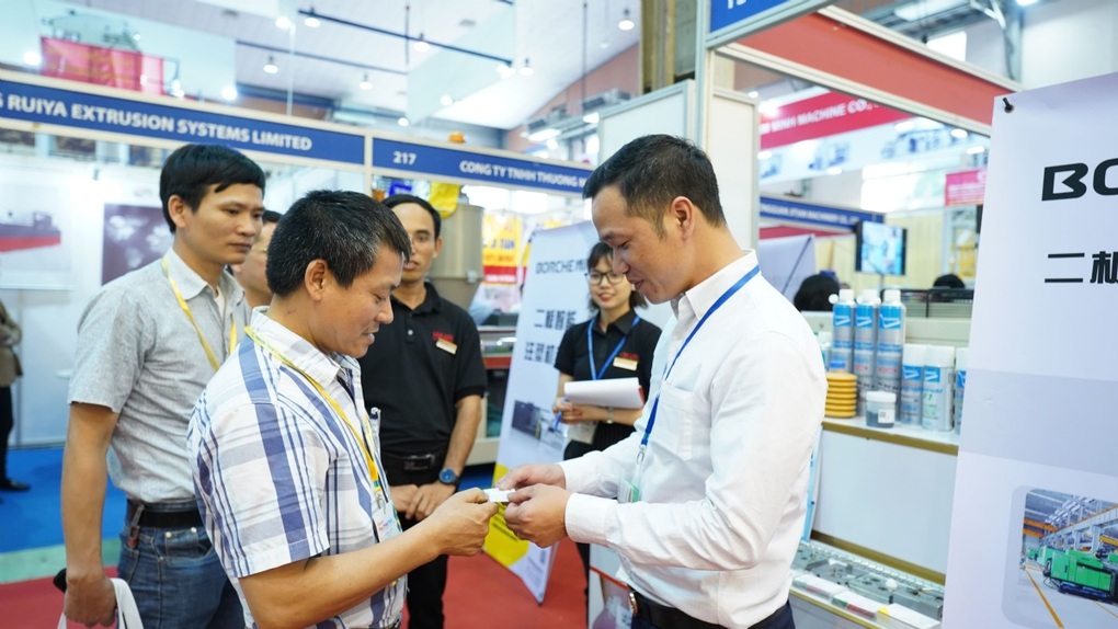 Triển lãm HanoiPlasPrintPack thúc đẩy chuyển đổi và nâng cấp ngành công nghiệp - 2 Triển lãm HanoiPlasPrintPack thúc đẩy chuyển đổi và nâng cấp ngành công nghiệp - 2