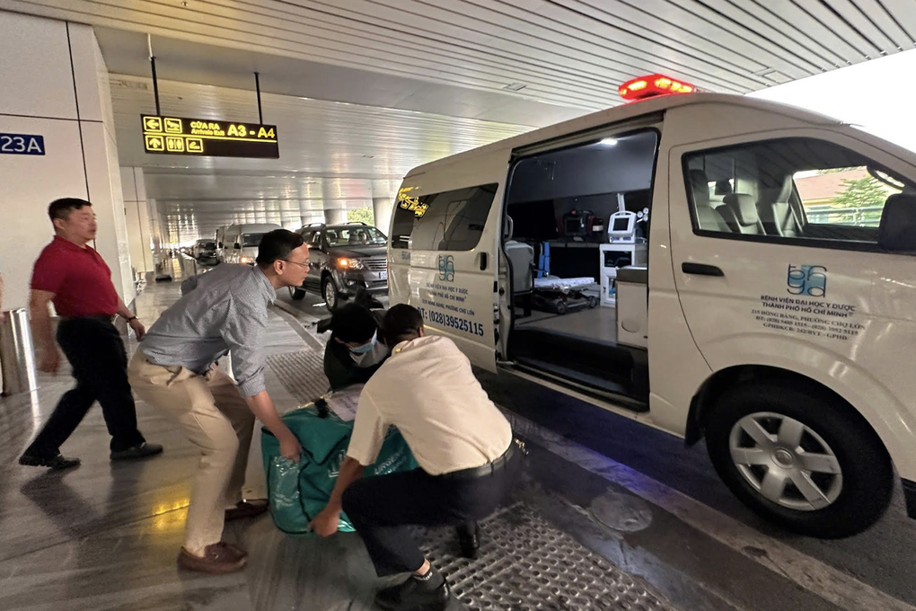 Trái tim từ Hà Nội vượt 1.600km xuyên Việt hồi sinh bé trai 9 tuổi - 1 Trái tim từ Hà Nội vượt 1.600km xuyên Việt hồi sinh bé trai 9 tuổi - 1