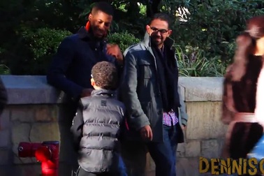 Clip thực hiện theo kiểu camera giấu kín cho thấy phản ứng của người lớn, những người đang hút thuốc, khi có một đứa trẻ đến xin họ lửa để châm thuốc. Tất cả đề từ chối lời đề nghị, cho thấy họ biết tác hại của thuốc lá, tuy nhiên dường như đang phớt