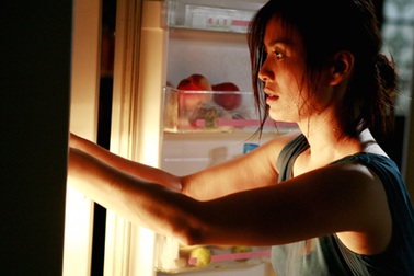 Hoa Thúy rùng mình nhớ về cảnh nóng bạo liệt