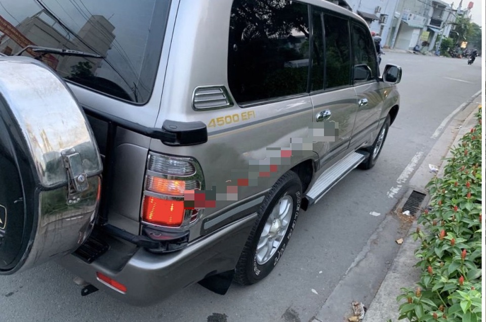 “Vua đường trường” Land Cruiser “giá không tưởng” dưới 300 triệu đón Tết - 2 “Vua đường trường” Land Cruiser “giá không tưởng” dưới 300 triệu đón Tết - 2
