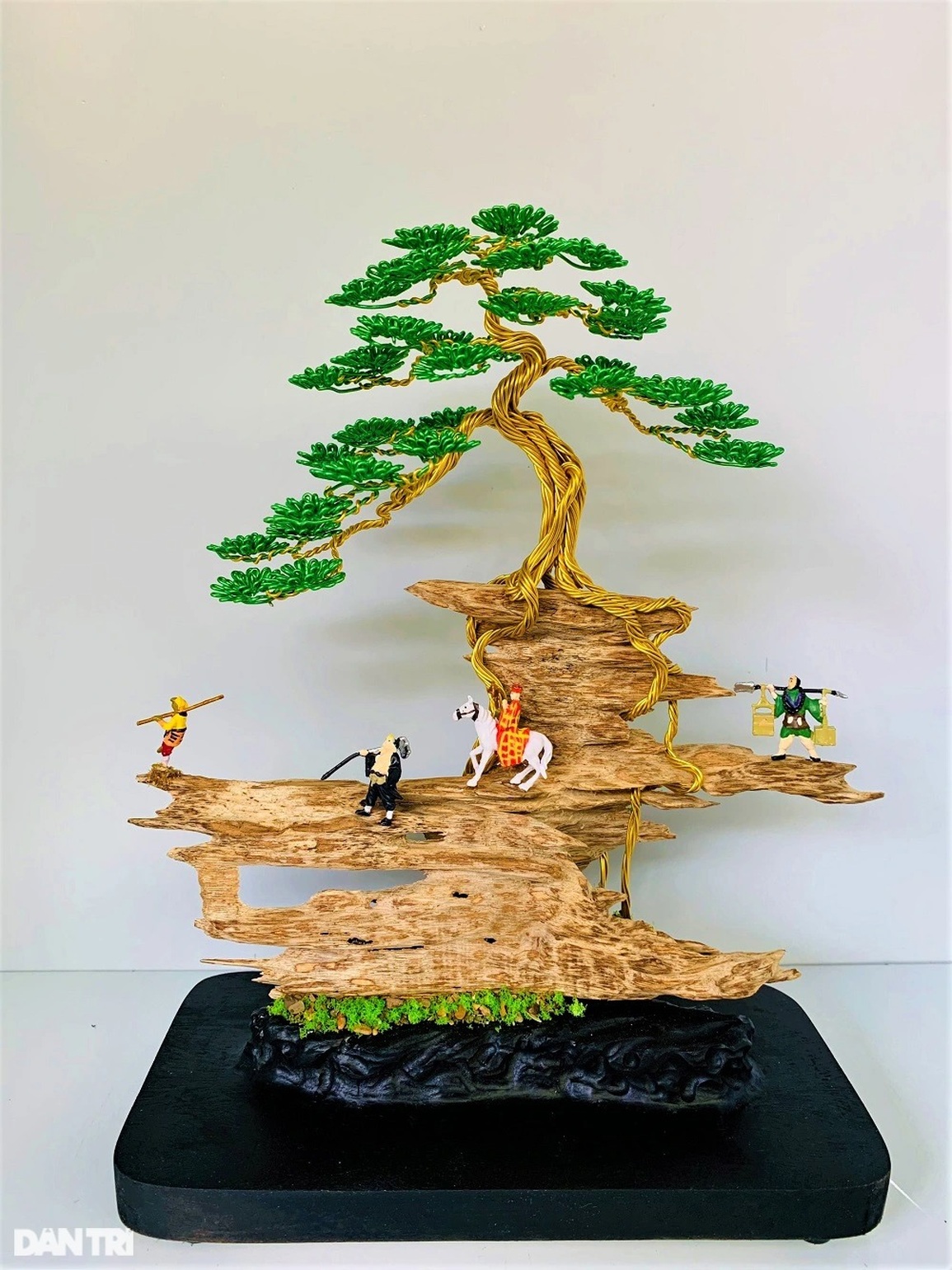 Bỏ việc nghìn đô la, kỹ sư về làm bonsai bất tử bán cho đại gia - 4 Bỏ việc nghìn đô la, kỹ sư về làm bonsai bất tử bán cho đại gia - 4