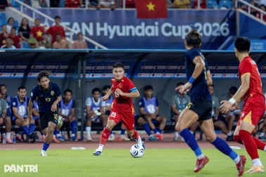 Tiền vệ Thành Chung: "Mọi người nên có sự ghi nhận với Quang Hải"