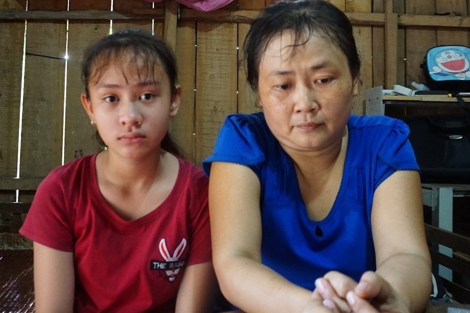 Nữ sinh xuất sắc nhất khối và viễn cảnh dang dở học đường vì mẹ ung thư - 1 Nữ sinh xuất sắc nhất khối và viễn cảnh dang dở học đường vì mẹ ung thư - 1