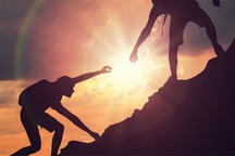 'Sếp' tự giảm lương triệu đô, tăng thu nhập nhân viên thời Covid-19